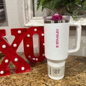 NEW Stanley 40 oz. Valentine's Day - ProTour Flip Straw Tumbler